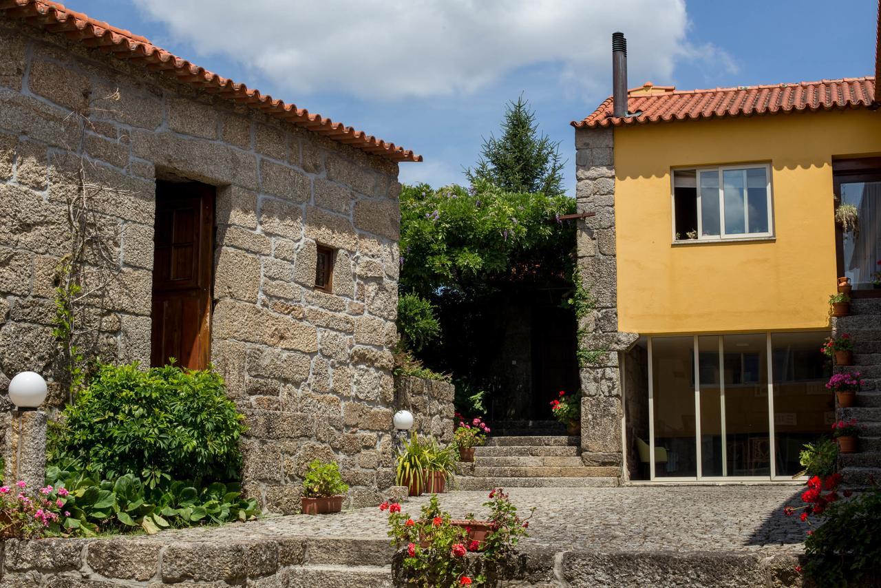 Quinta De Lourosa Guest House Lousada Exterior photo